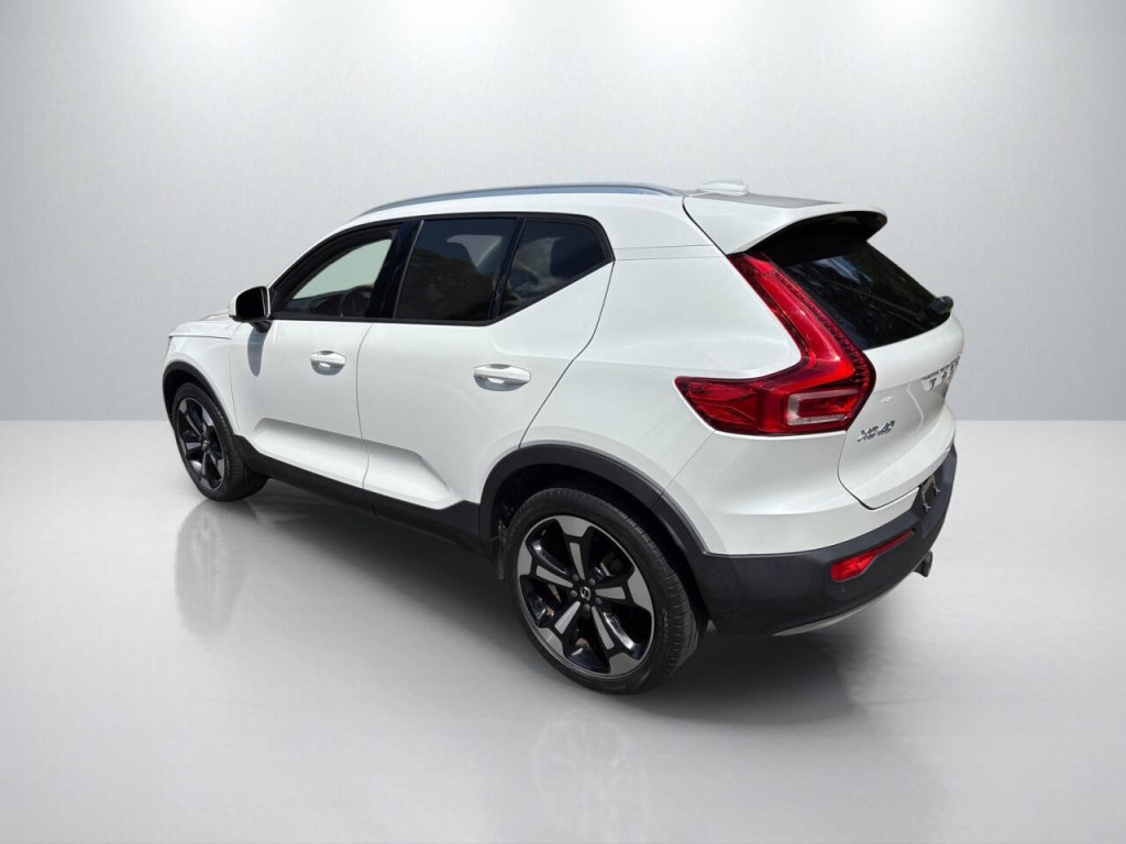 2021 Volvo XC40 Image 5