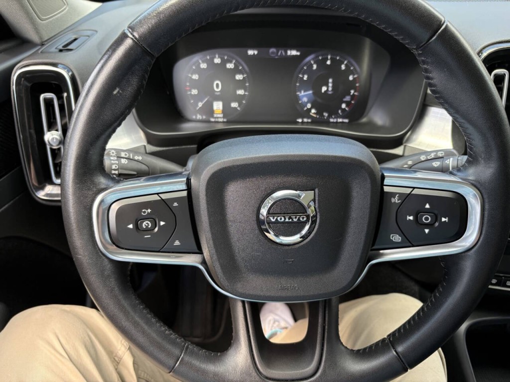 2021 Volvo XC40 Image 12