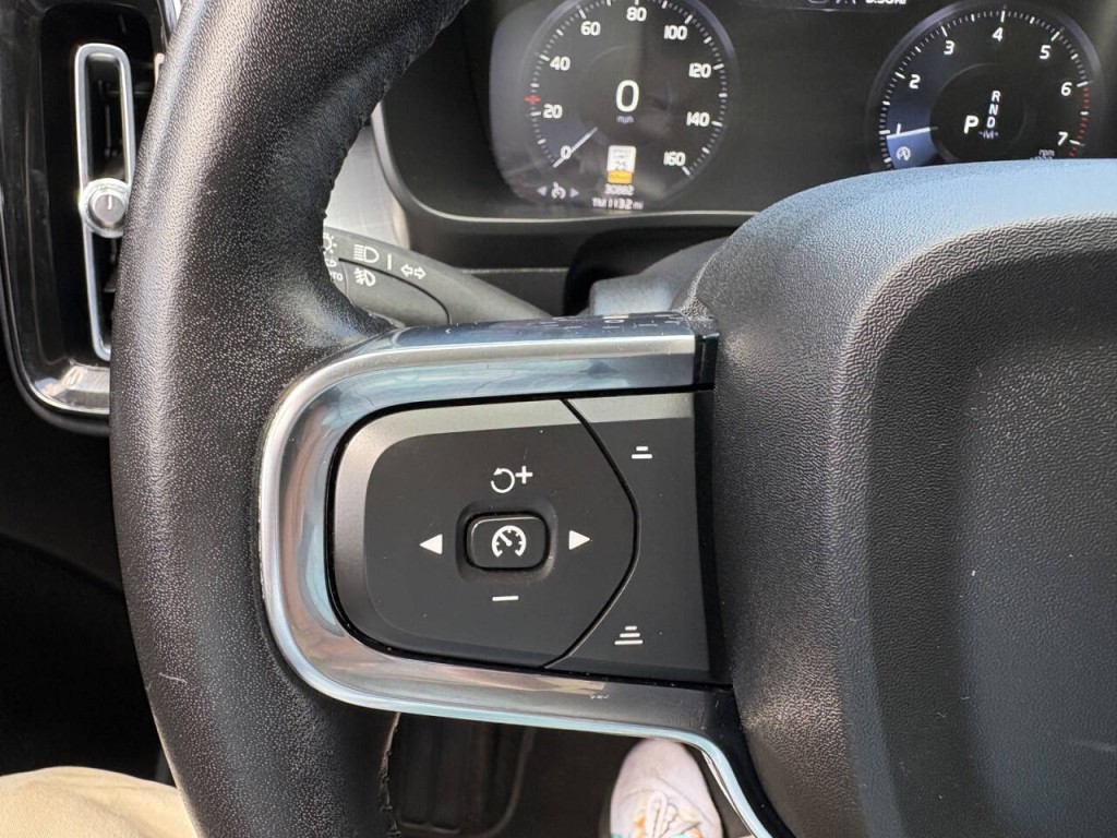 2021 Volvo XC40 Image 14