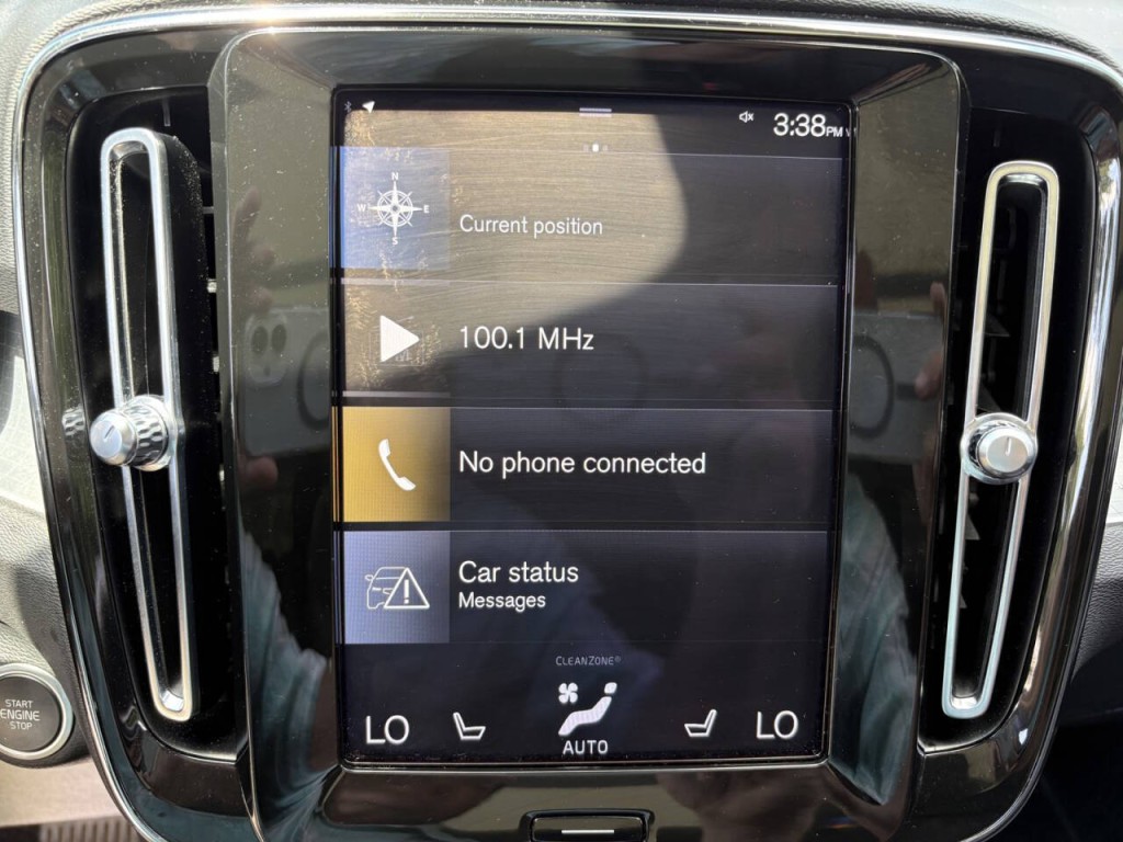 2021 Volvo XC40 Image 17