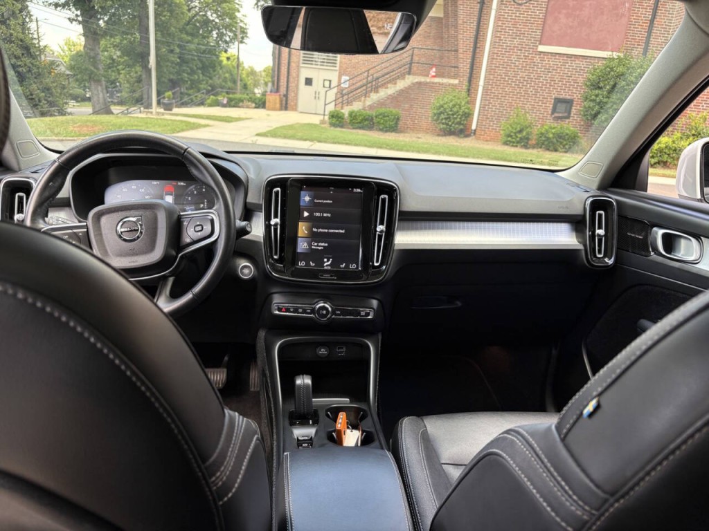 2021 Volvo XC40 Image 22