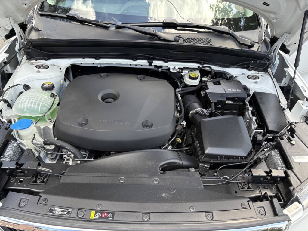 2021 Volvo XC40 Image 33