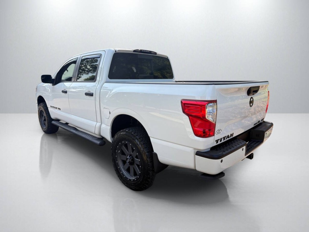 2019 Nissan Titan Image 5