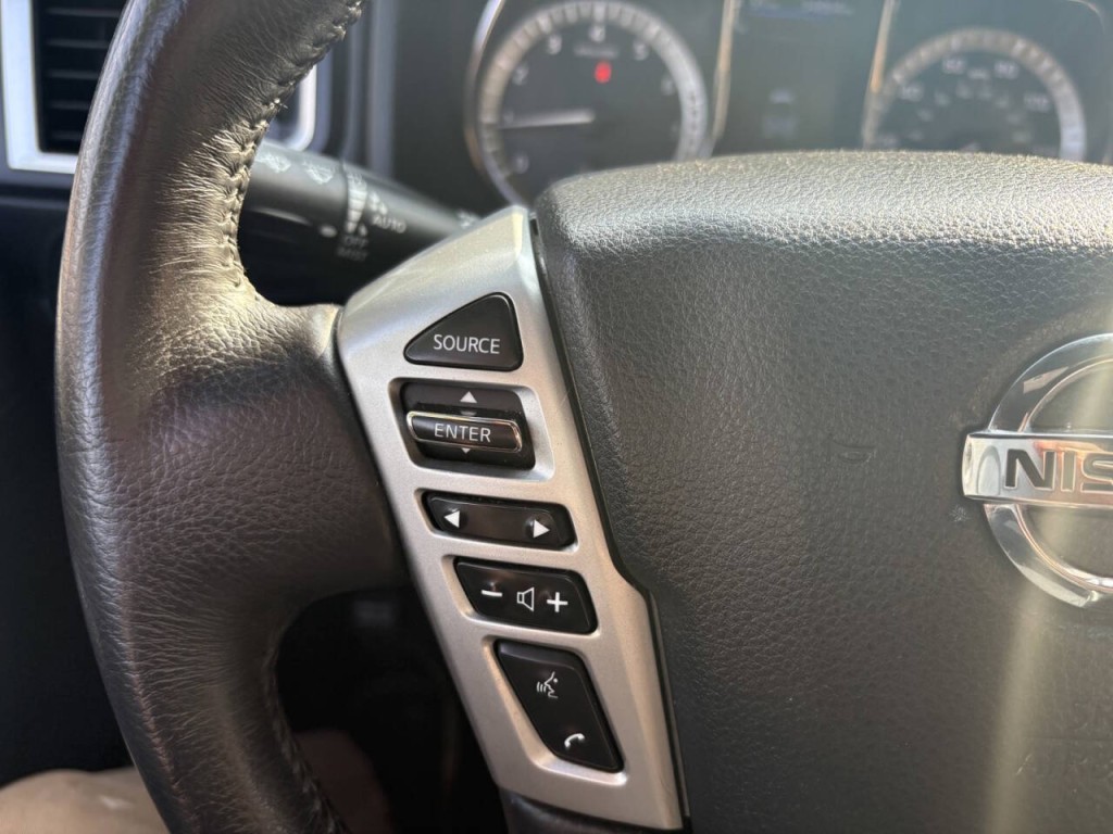2019 Nissan Titan Image 18