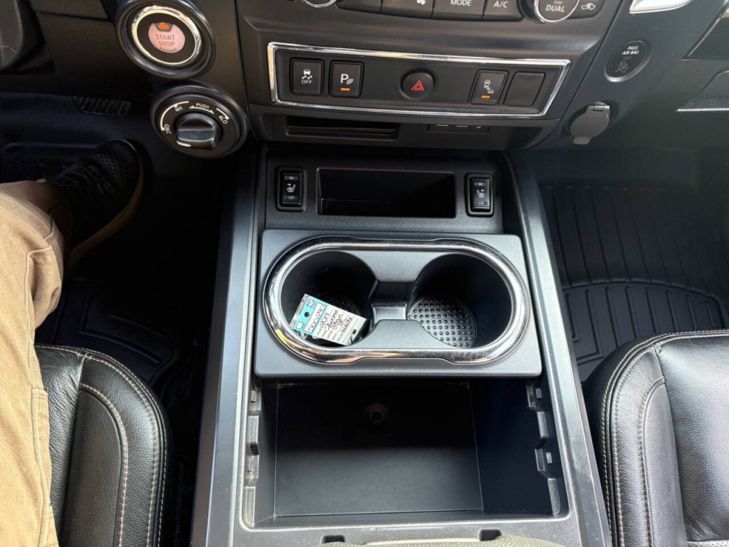 2019 Nissan Titan Image 25