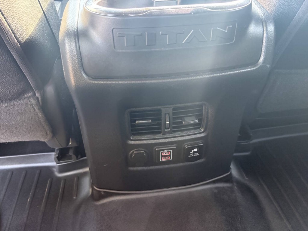 2019 Nissan Titan Image 28