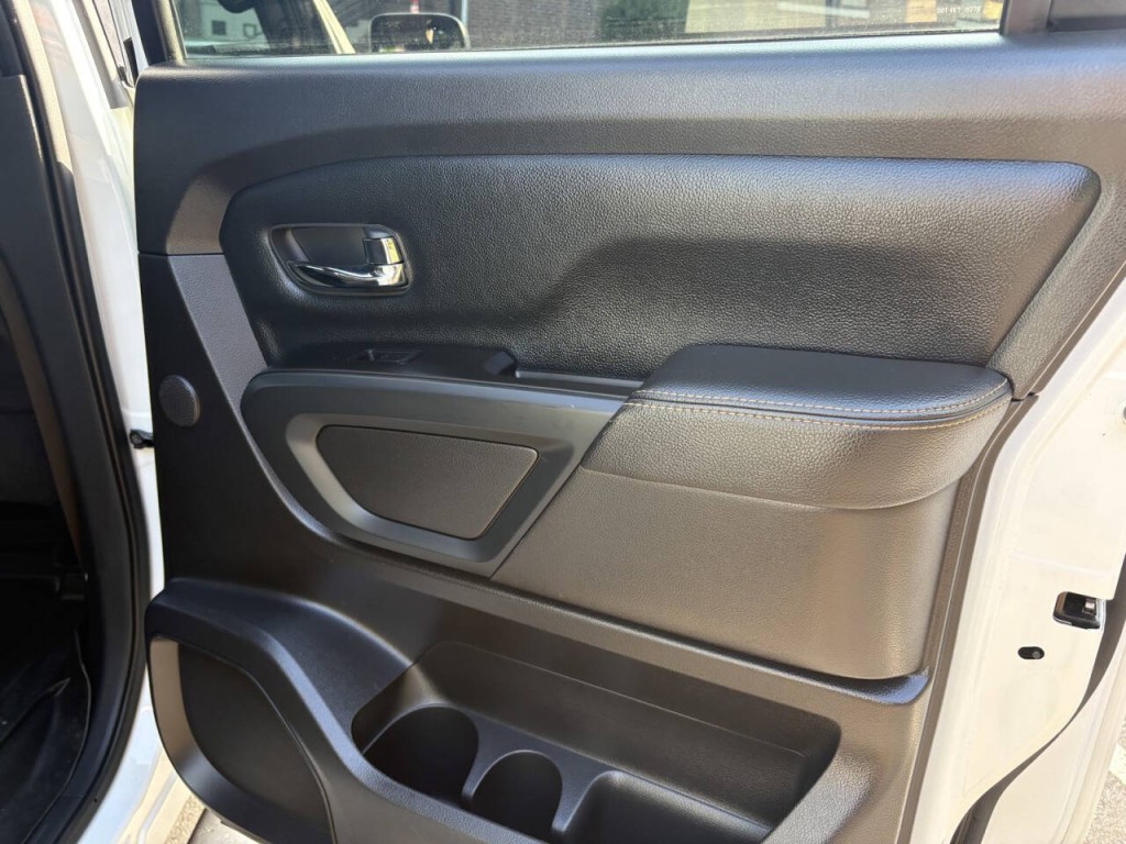 2019 Nissan Titan Image 34
