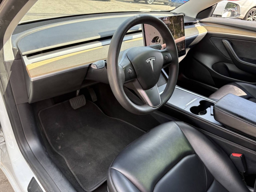 2021 Tesla Model 3 Image 11