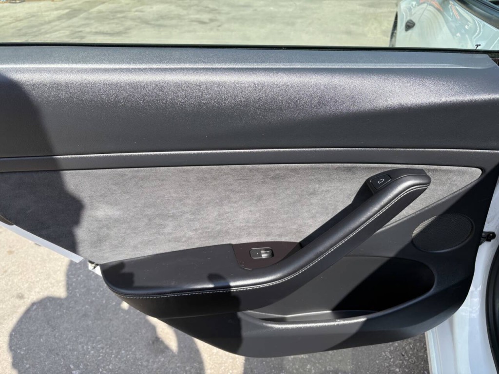 2021 Tesla Model 3 Image 18