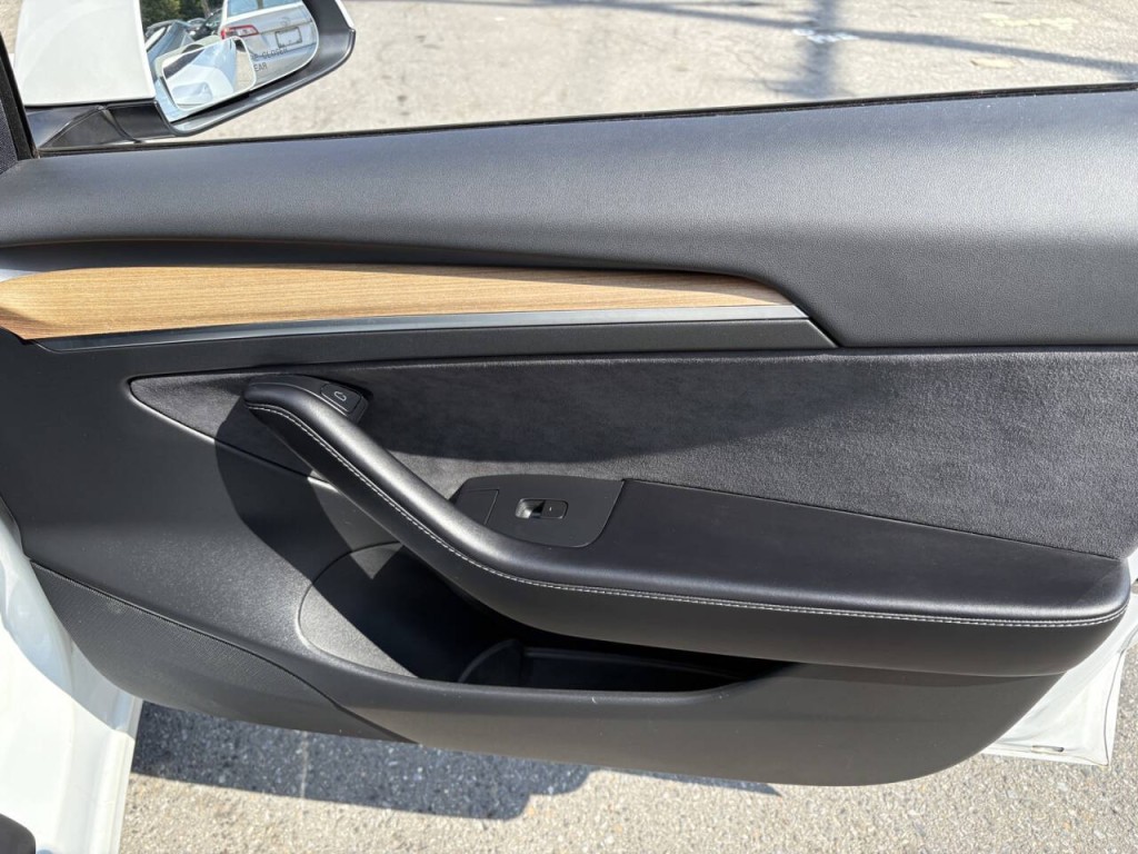 2021 Tesla Model 3 Image 22