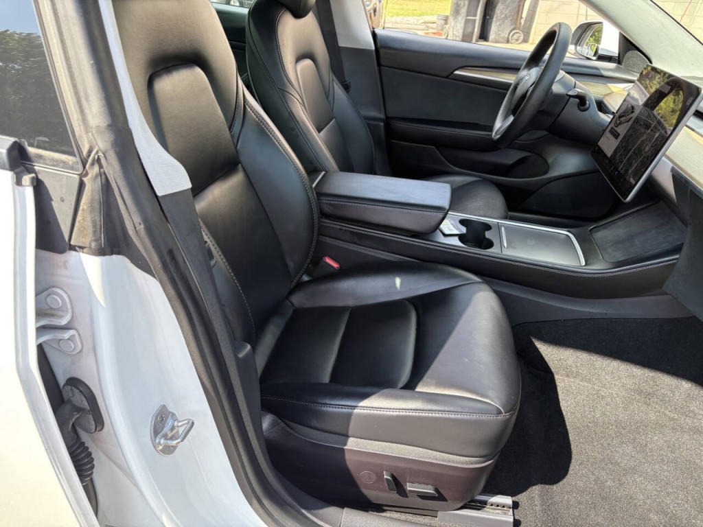 2021 Tesla Model 3 Image 23