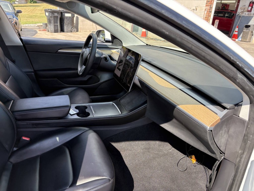 2021 Tesla Model 3 Image 24