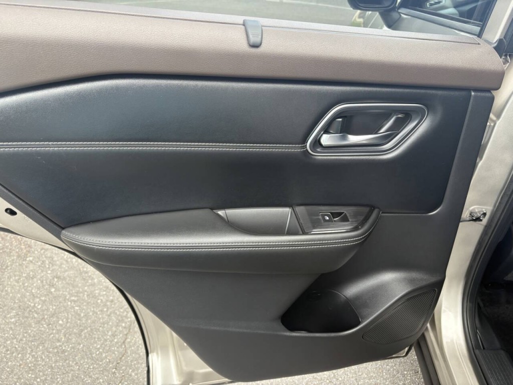 2021 Nissan Rogue Image 28