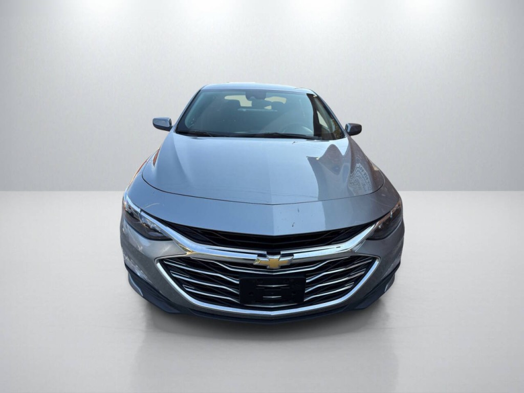 2023 Chevrolet Malibu Image 2