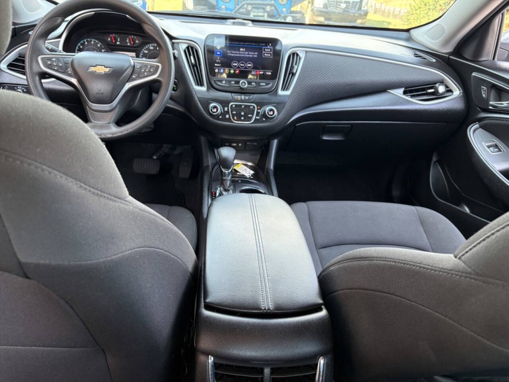 2023 Chevrolet Malibu Image 20