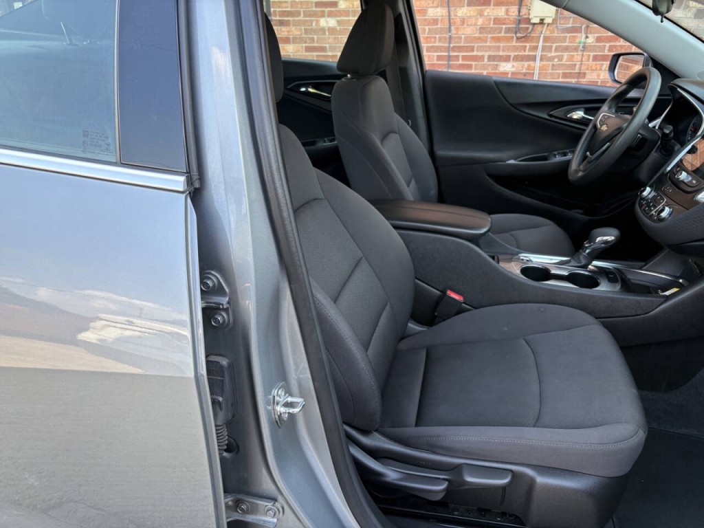 2023 Chevrolet Malibu Image 25