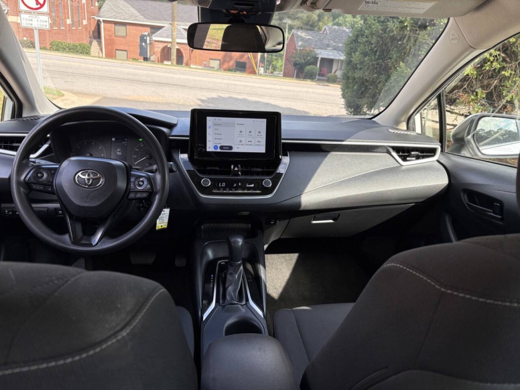 2023 Toyota Corolla Image 28