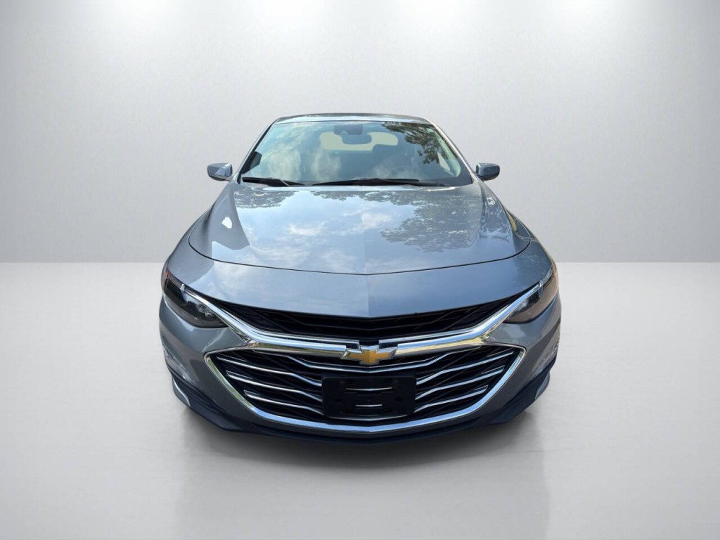 2023 Chevrolet Malibu Image 2