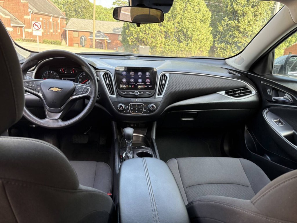 2023 Chevrolet Malibu Image 21