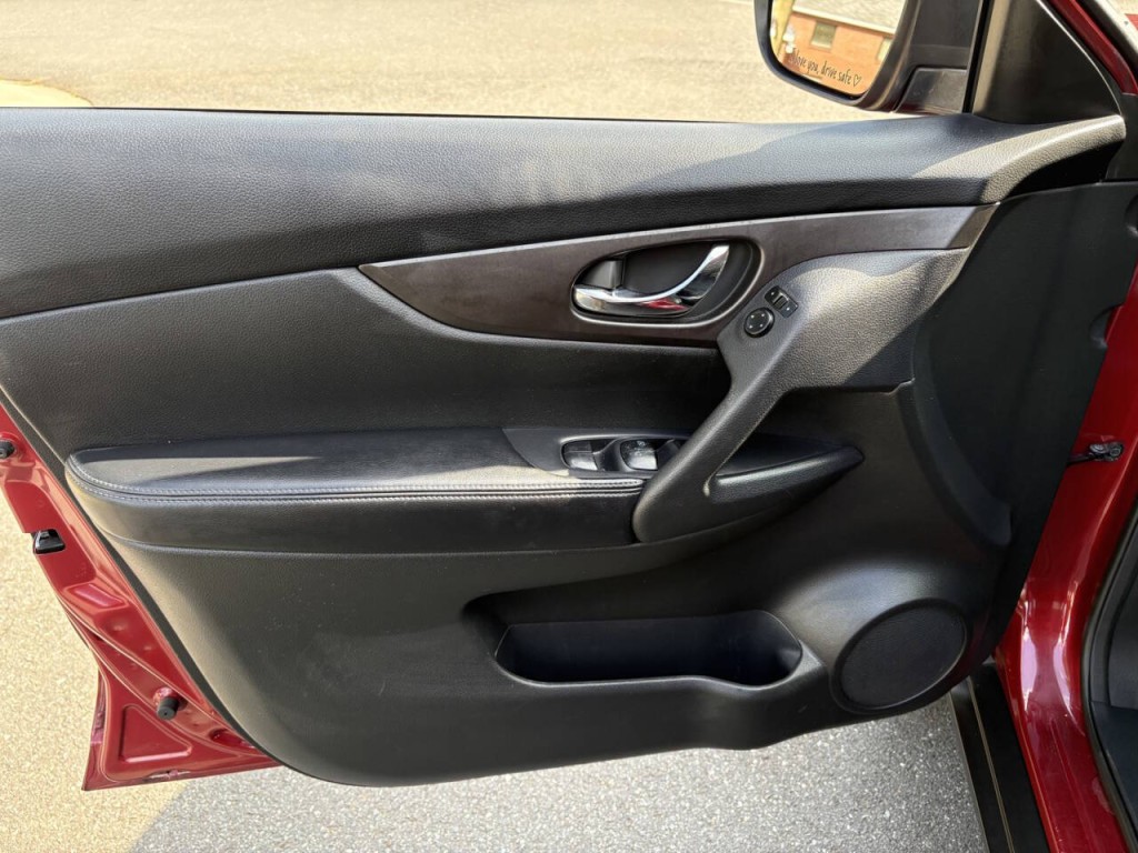 2014 Nissan Rogue Image 9