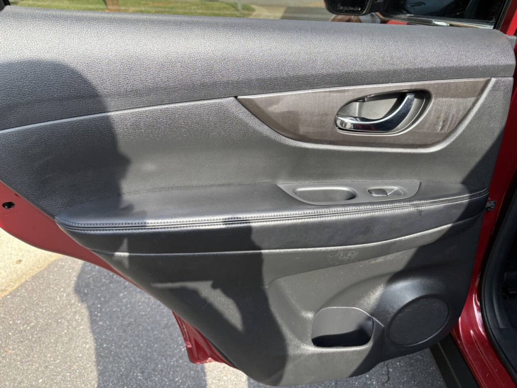 2014 Nissan Rogue Image 20