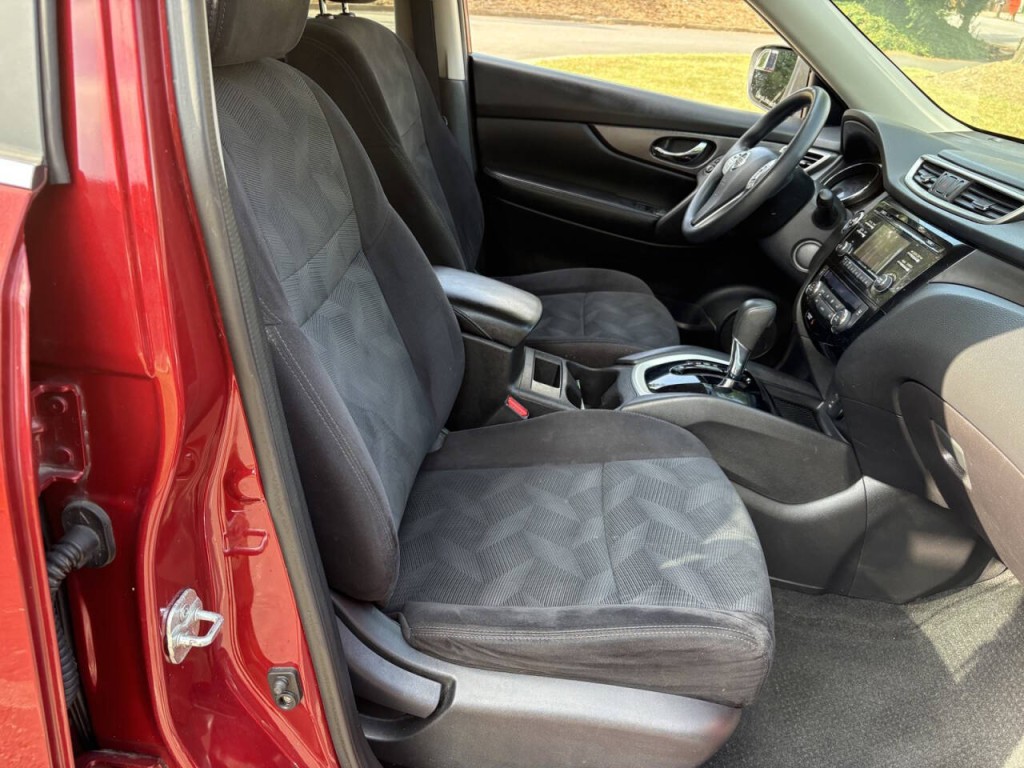 2014 Nissan Rogue Image 24