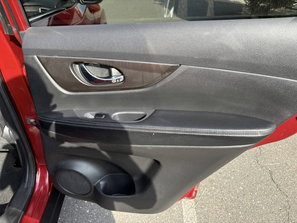 2014 Nissan Rogue Image 26