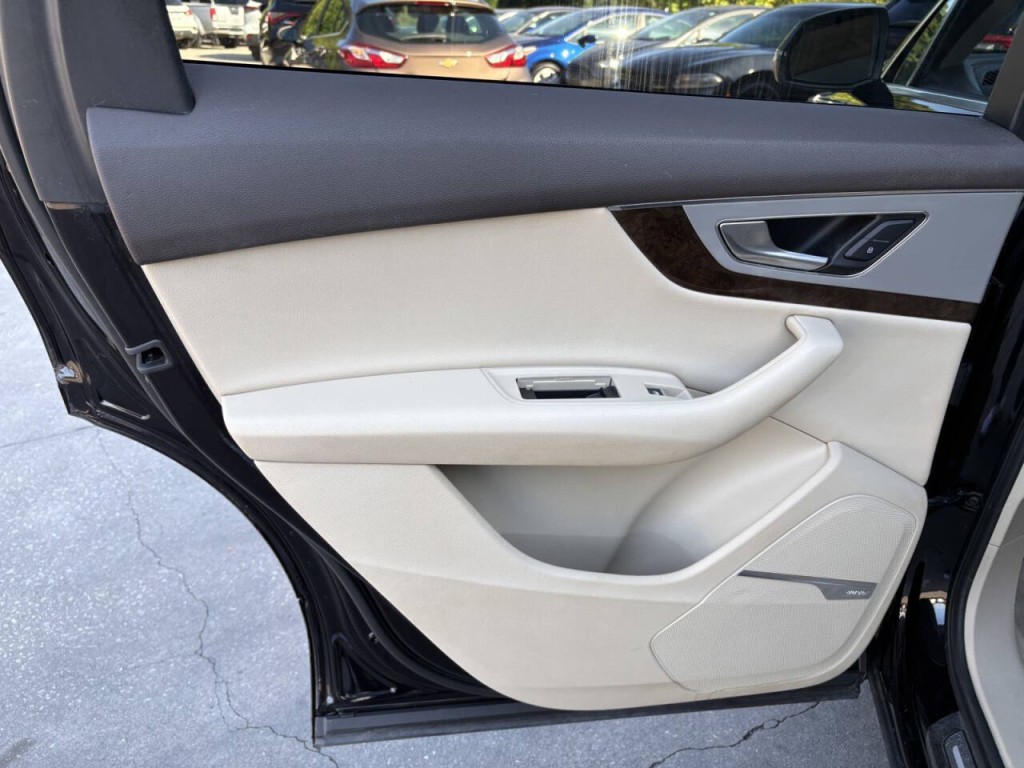 2018 Audi Q7 Image 25