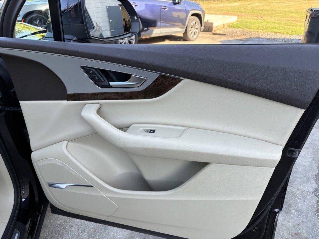 2018 Audi Q7 Image 30