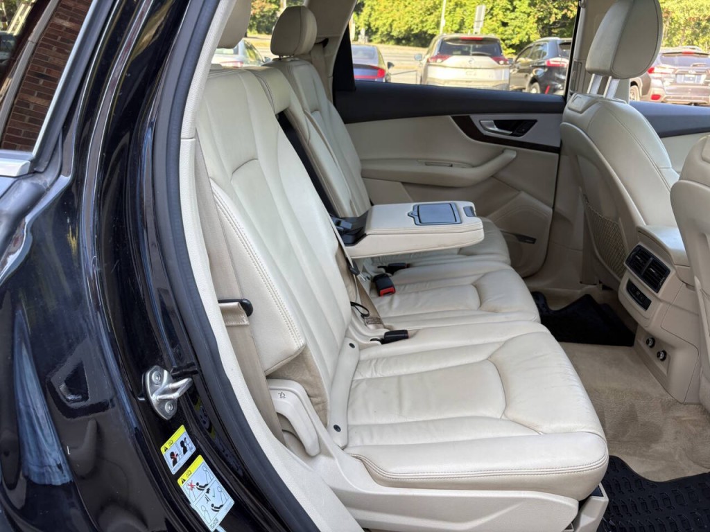 2018 Audi Q7 Image 34