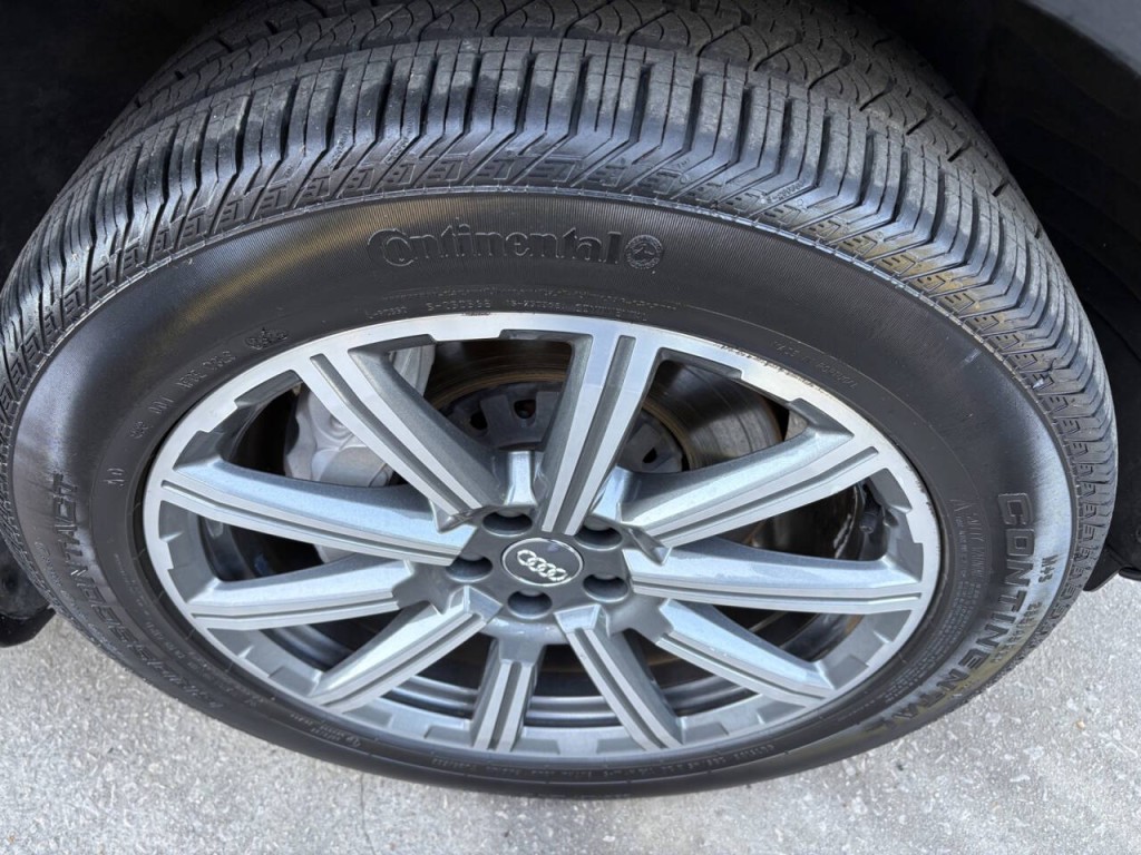 2018 Audi Q7 Image 36