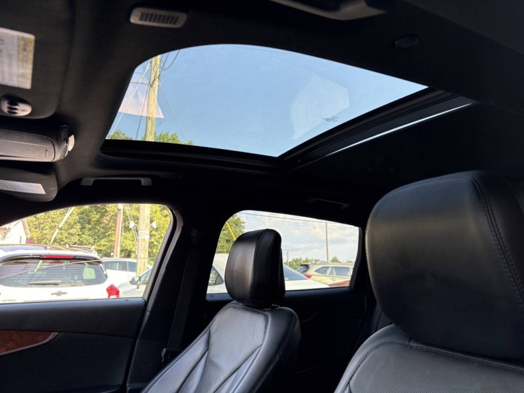 2020 Lincoln Nautilus Image 10