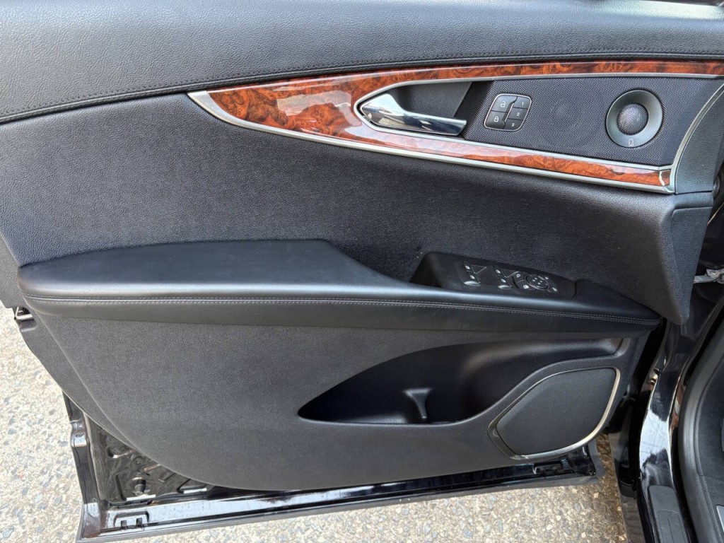2020 Lincoln Nautilus Image 11