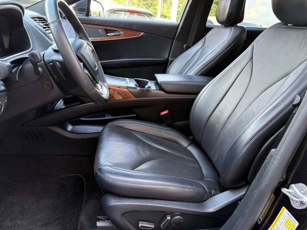 2020 Lincoln Nautilus Image 12