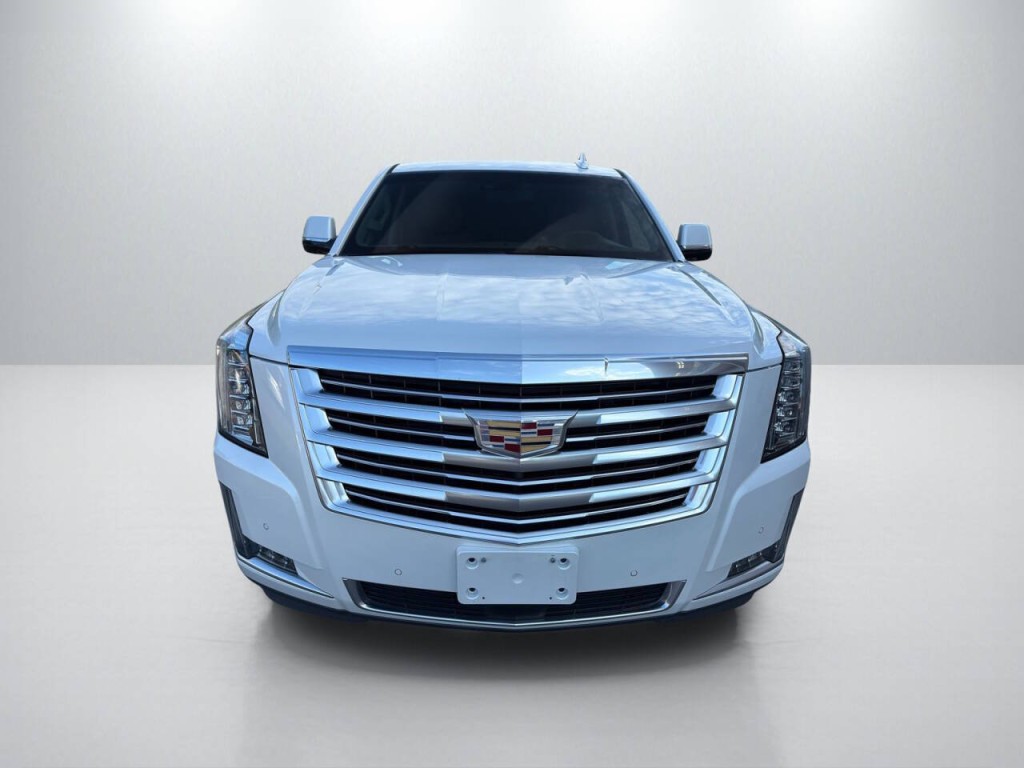2016 Cadillac Escalade Image 2