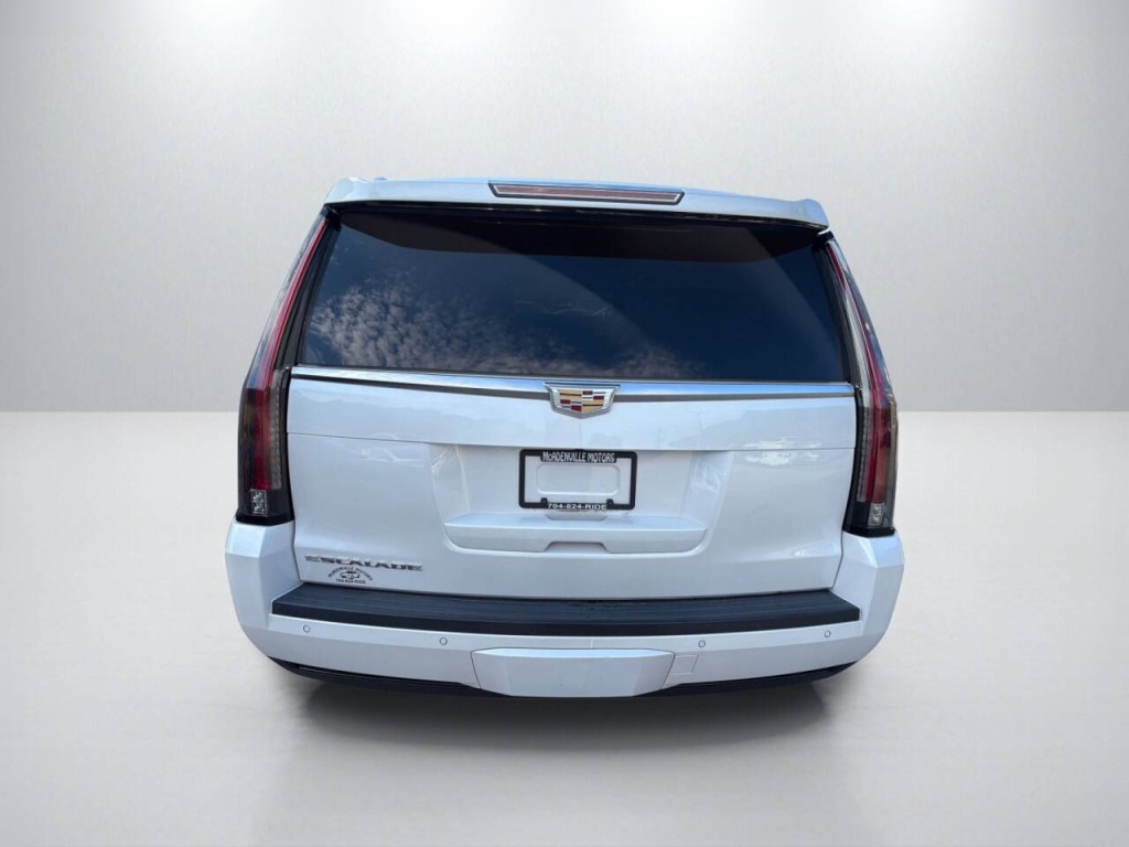 2016 Cadillac Escalade Image 6