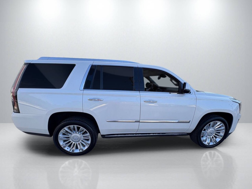 2016 Cadillac Escalade Image 8