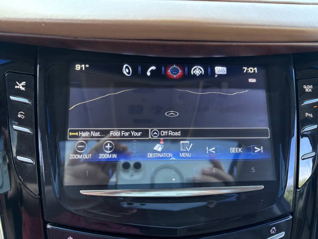 2016 Cadillac Escalade Image 21