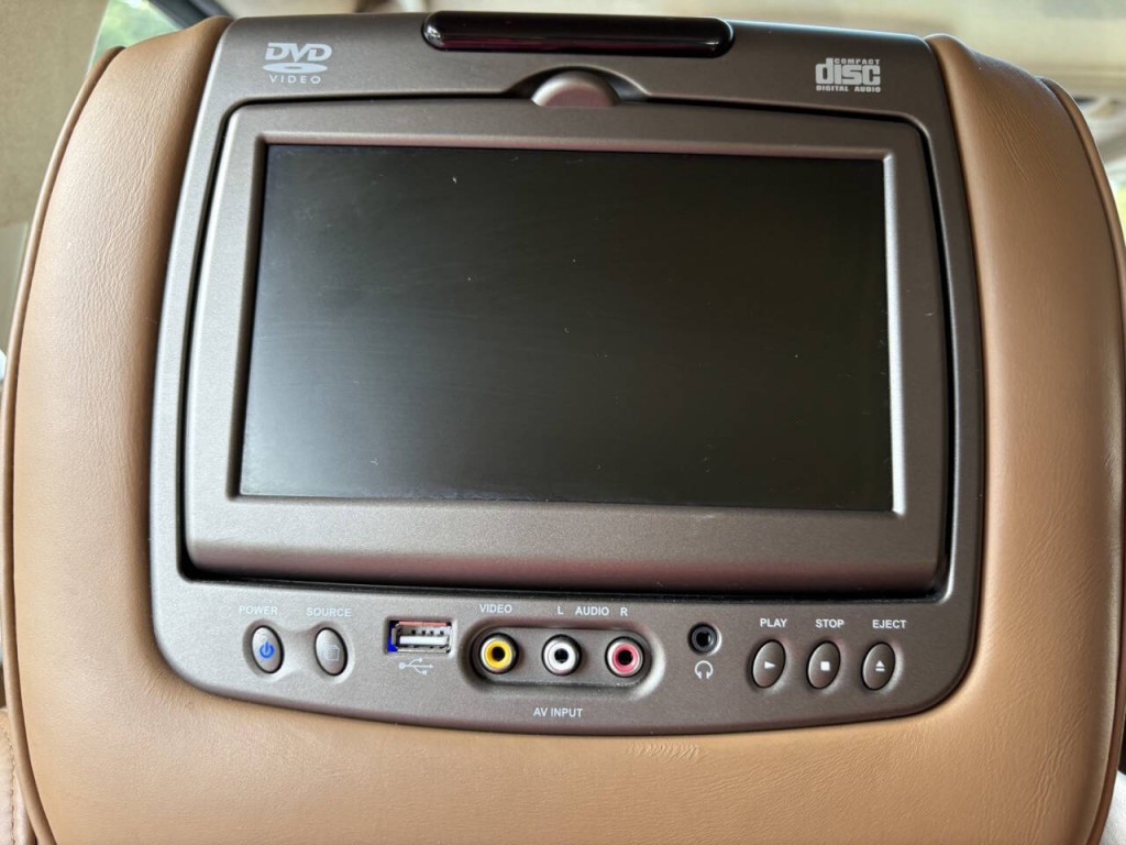 2016 Cadillac Escalade Image 25