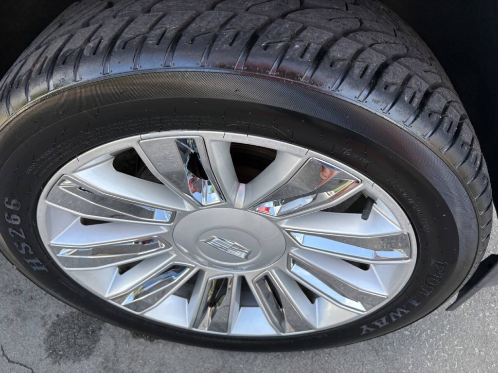 2016 Cadillac Escalade Image 41