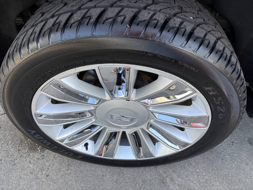 2016 Cadillac Escalade Image 42