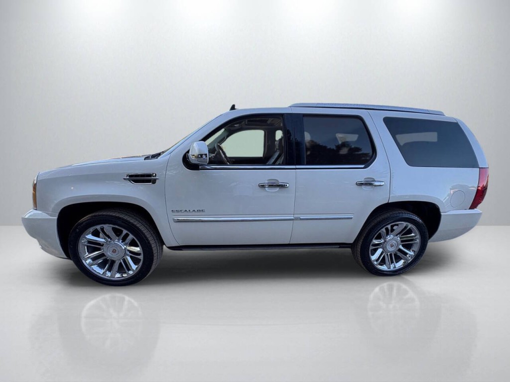 2013 Cadillac Escalade Image 4