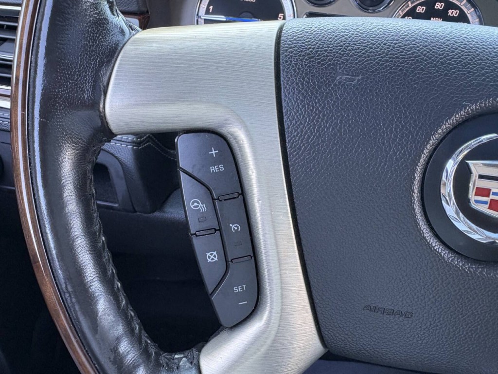 2013 Cadillac Escalade Image 15