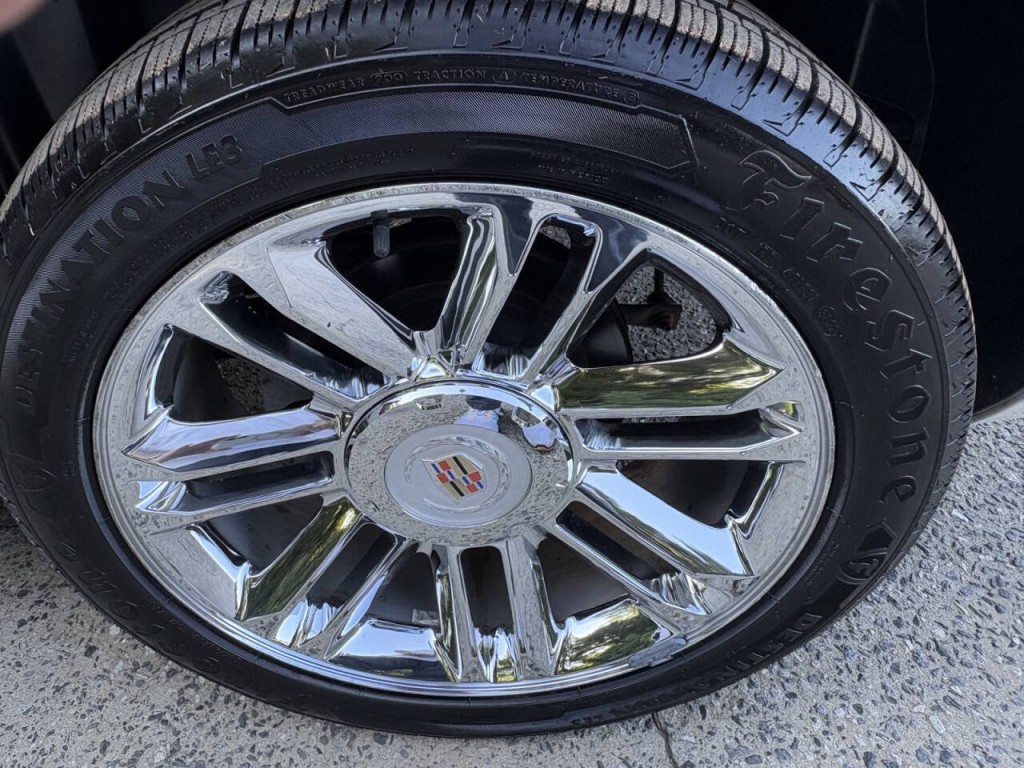 2013 Cadillac Escalade Image 33