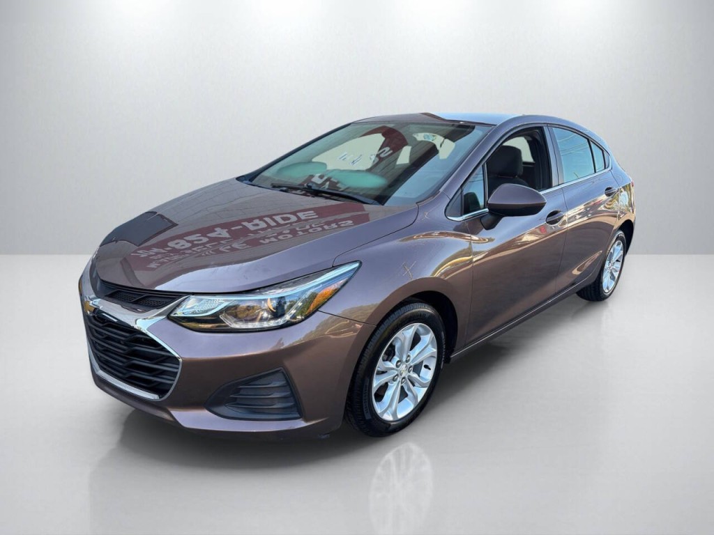 2019 Chevrolet Cruze Image 3