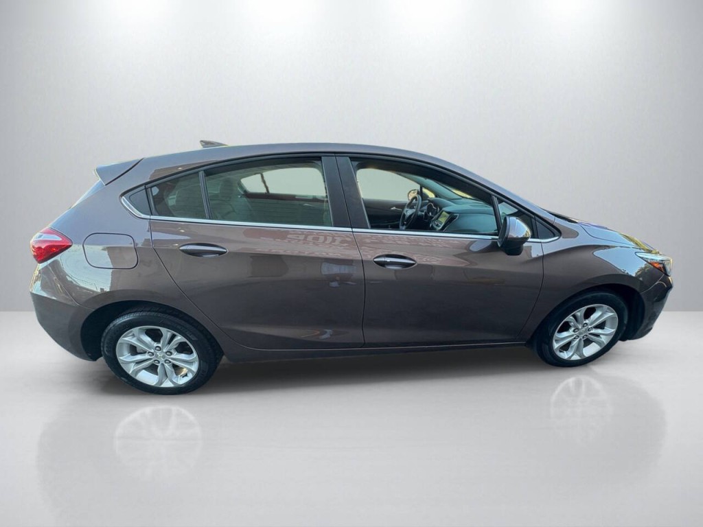 2019 Chevrolet Cruze Image 8