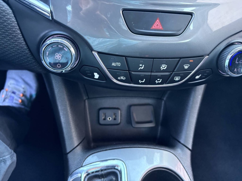 2019 Chevrolet Cruze Image 19
