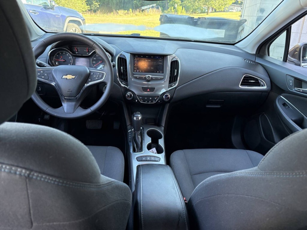 2019 Chevrolet Cruze Image 21