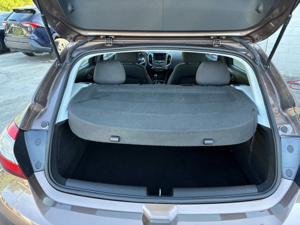 2019 Chevrolet Cruze Image 24