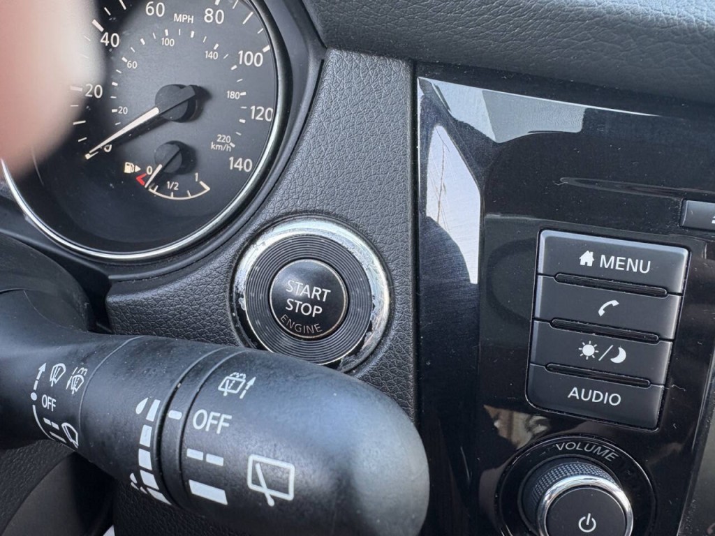 2020 Nissan Rogue Image 16